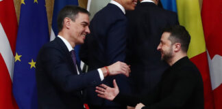 Komparsen Treffen: Keir Starmer kündigt "Friedensplan" mit 5000 Raketen für die Ukraine an – Sánchez vermeidet es sich zu äußern