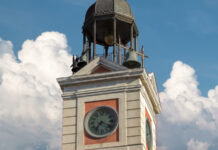 Puerta del Sol Uhr Madrid