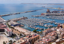 Betrunkener Tourist fällt vom Boot und ertrinkt im Yachthafen von Alicante