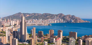Benidorm erleidet eine albtraumhafte juristische Niederlage mit "historischer" Geldstrafe in Höhe von 330 Millionen Euro