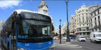Madrid wird KI-Kameras in seinen Bussen installieren, um Fahrzeuge, die auf der Busspur zirkulieren, mit Geldstrafen zu belegen