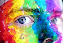 Eine Studie aus Barcelona zeigt, dass Menschen mit geringerer Intelligenz laut psychologischer Forschung häufig diese drei Farben wählen