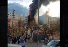 Ein Brand in einem Gebäude in Castellón zwingt die Bewohner in ihren Häusern zu bleiben