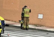 Zwei Feuerwehrleute durch Explosion eines Elektroautos in einer Garage in Alcorcón (Madrid) ums Leben gekommen und 15 weitere verletzt