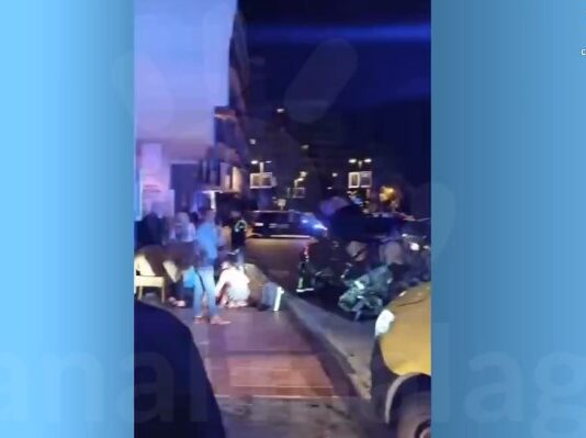 Zwei Tote und drei Schwerverletzte, nachdem ein Fahrzeug in die Terrasse einer Pizzeria an der Promenade von Fuengirola gefahren ist