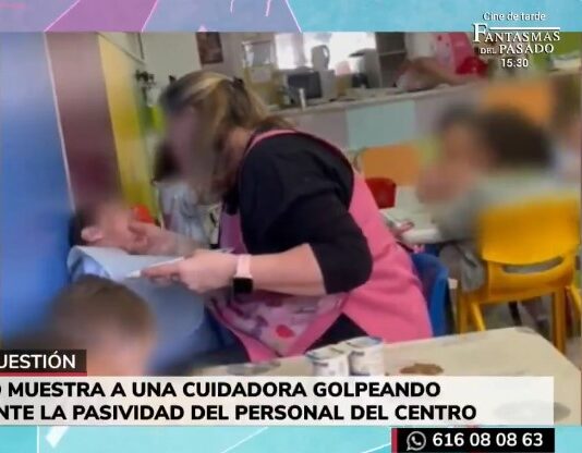 Die Nationalpolizei hat in Torrejón (Madrid) vier Angestellte einer Kinderkrippe wegen des Angriffs auf ein Baby verhaftet