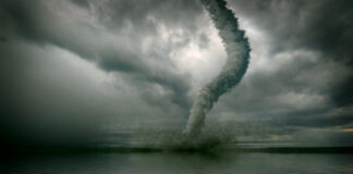 Downburst MXO: Die 250 Tornado-Jäger von Alicante