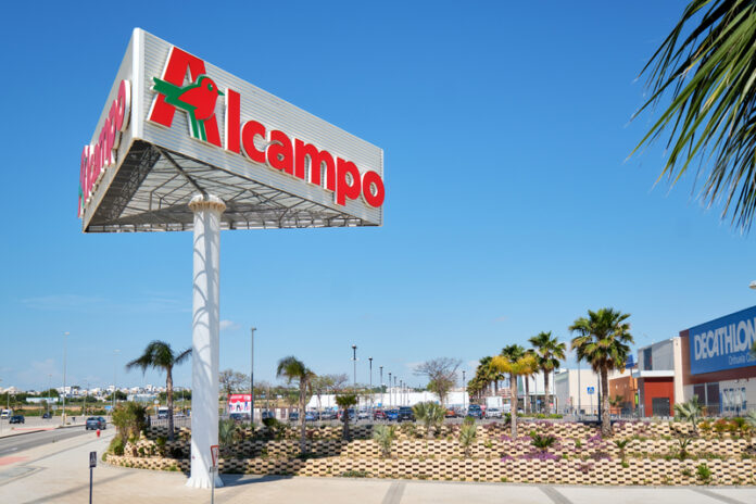 Alcampo Spanien Alcampo kündigt die Schließung von bis zu 25 Supermärkten und die Entlassung von 710 Mitarbeitern in Spanien an