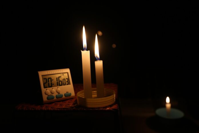 Benalmádena in Málaga Stromausfall Die Gemeinde Benalmádena in Málaga erlebt an diesem Montag erneut einen erheblichen Stromausfall: Die Einwohner werden für 10 Stunden ohne Strom sein