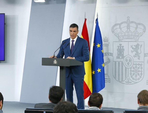 Niemand ist sicher, solange nicht alle sicher sind: Die Botschaft von Pedro Sánchez zum pandemiebezogenen Abkommen der WHO – ein “historischer” Schritt