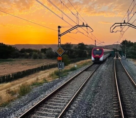 Chaos bei AVE nach schwerer Sabotage in Toledo durch Kabeldiebstahl: 10.000 Passagiere sitzen fest, 30 Züge betroffen