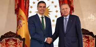Sánchez ruft in der Türkei zum Aufstand gegen Israel auf