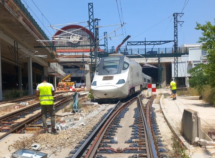 Die Entgleisung eines Alvia-Zuges zwischen Palencia und Alicante legt die Strecken in Chamartín lahm