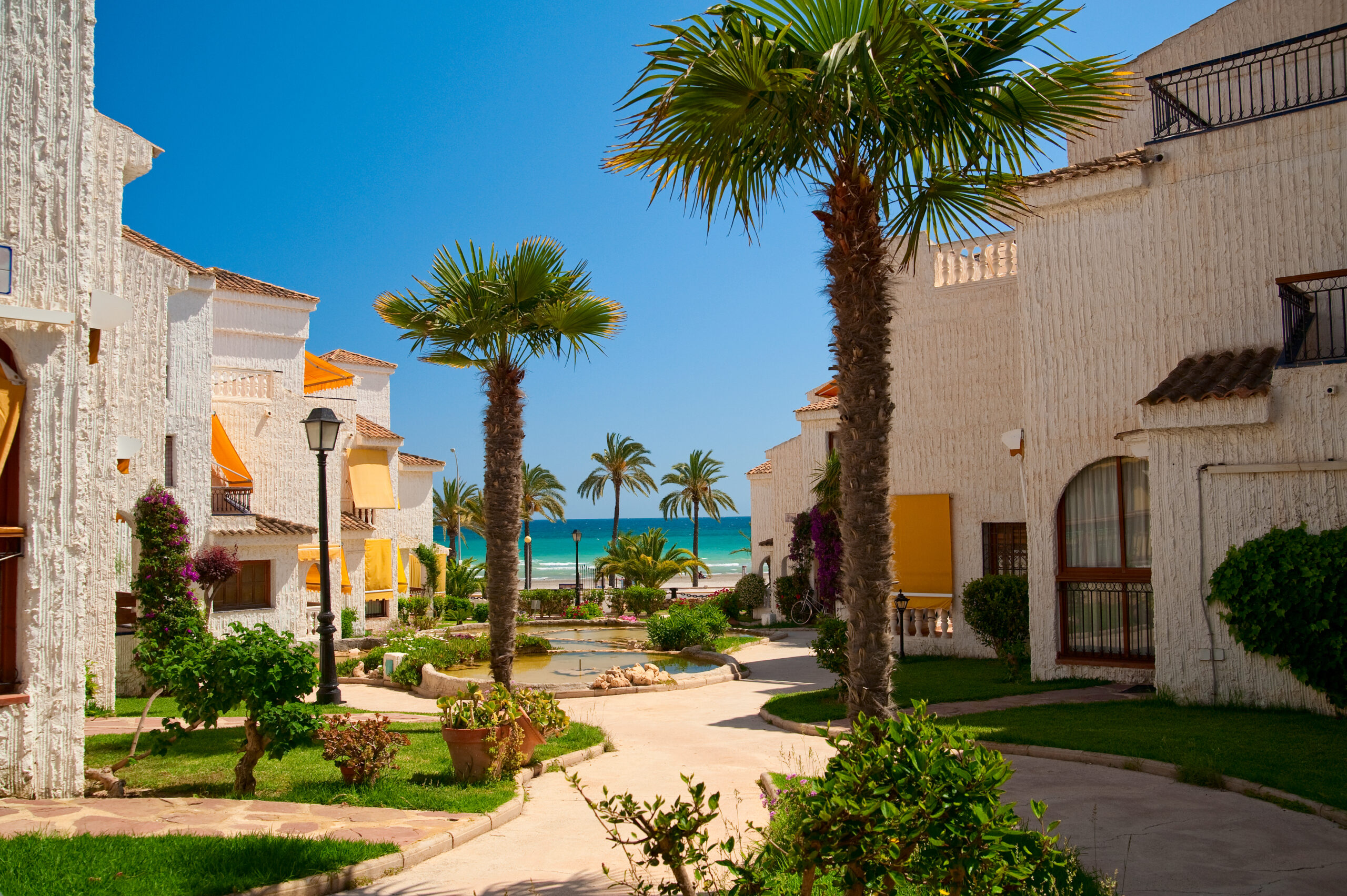 Immobilien Spanien Deutsche erobern Spaniens Immobilienmarkt: Führend bei Hypotheken 2025