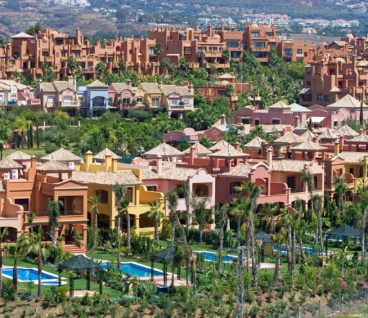 Spanien Immobilien: Fast die Hälfte sucht unter 210.000 Euro – Großstädte außer Reichweite