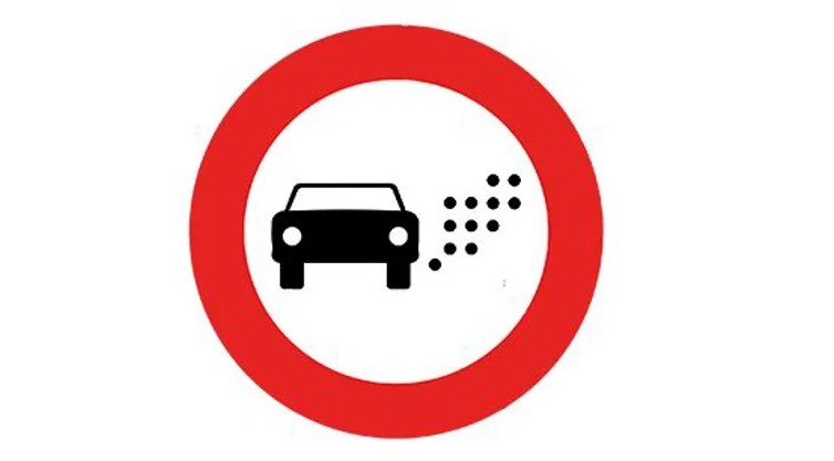 DGT genehmigt neue Verkehrszeichen: Spanien modernisiert seine Straßen für die Zukunft 9 R 120