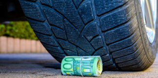 Hohe Strafen drohen: So teuer wird Fahren mit abgefahrenen Reifen in Spanien diesen Sommer
