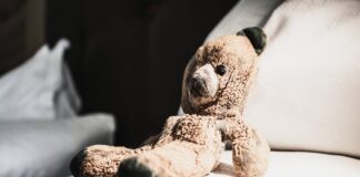 Lebensrettende Mission: 14 kranke Kinder aus Gaza zur Behandlung nach Spanien geflogen
