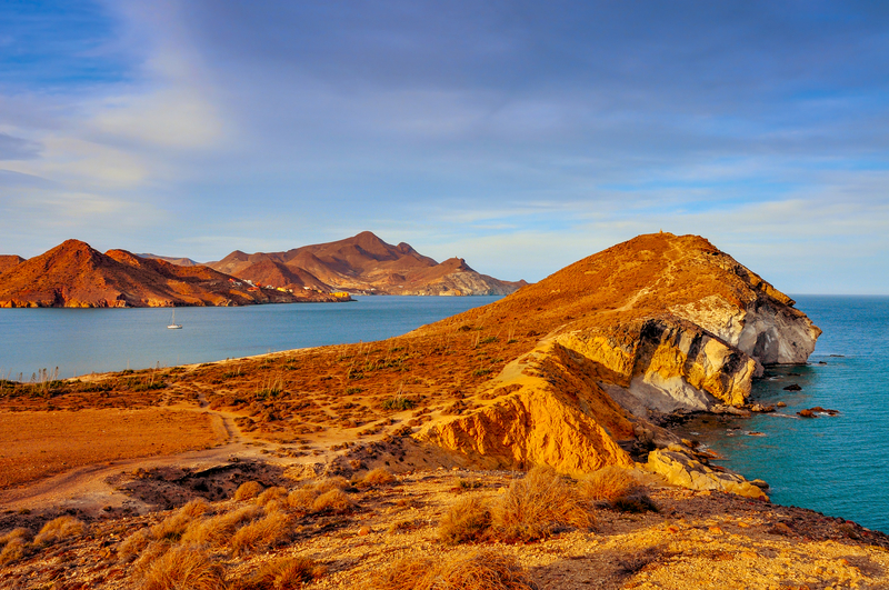Cabo de Gata-Níjar Cabo de Gata in Gefahr: Illegale Einwanderung hinterlässt eine Spur der Verwüstung